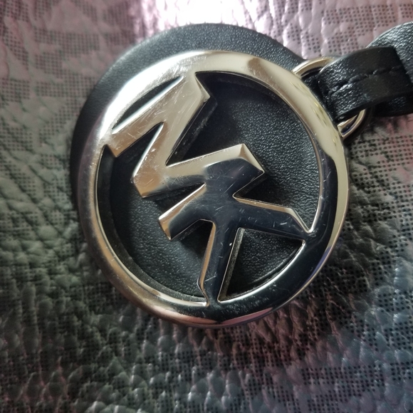 None - Picture 7 of 7